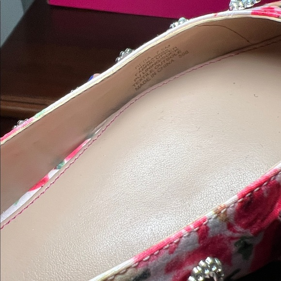 Betsey Johnson Pink Floral Satin Sparkly Gem Accents Pointy Toe Flats Shoes - Picture 4 of 17